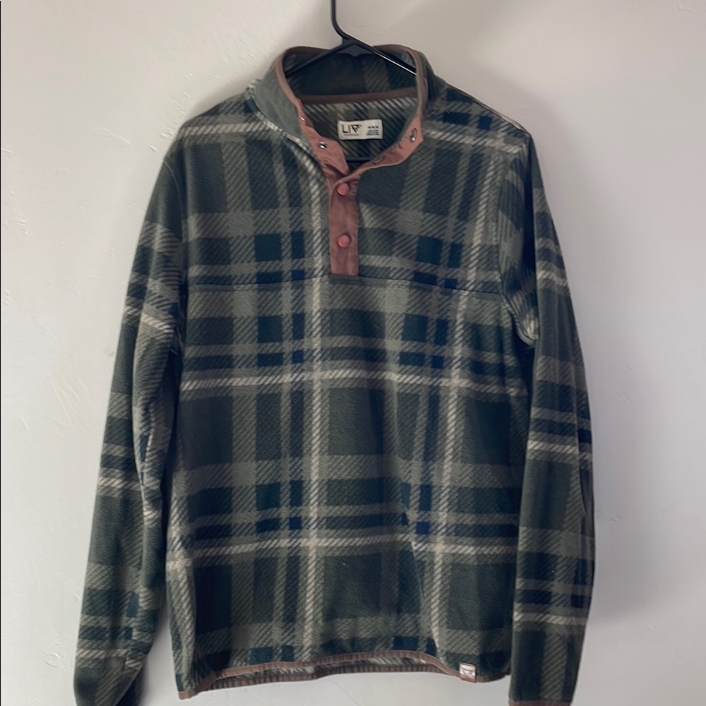 LIV Outdoor Men's Green Plaid Sweater